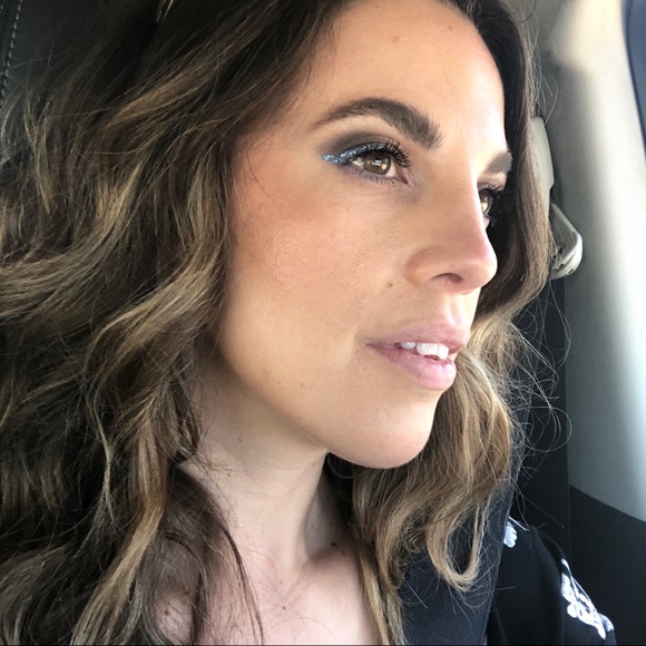 Meet your Posher, Heather - Picture 2 of 7